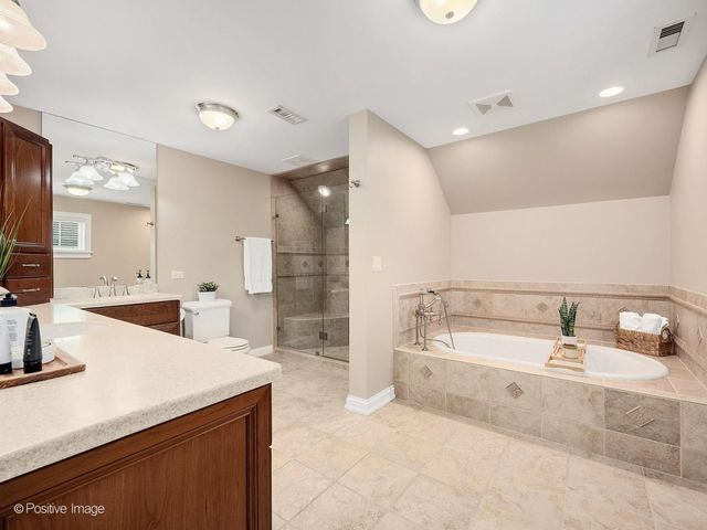 337 S Park Avenue, La Grange, IL 60525
