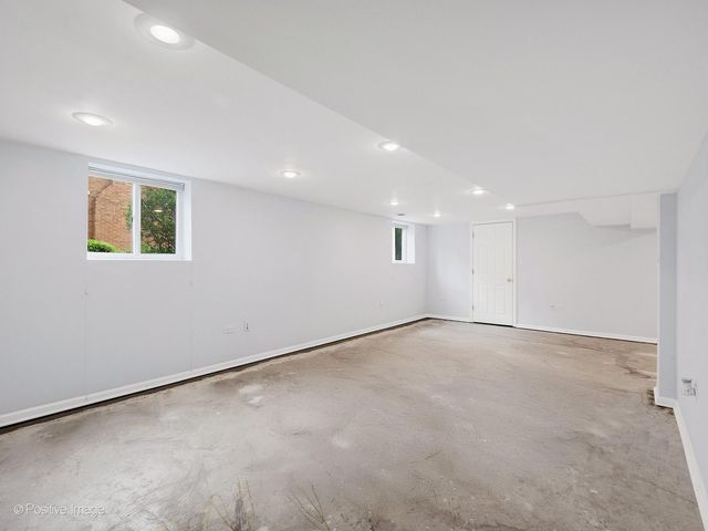 337 S Park Avenue, La Grange, IL 60525