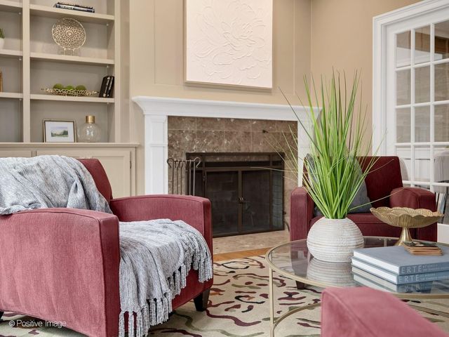 337 S Park Avenue, La Grange, IL 60525