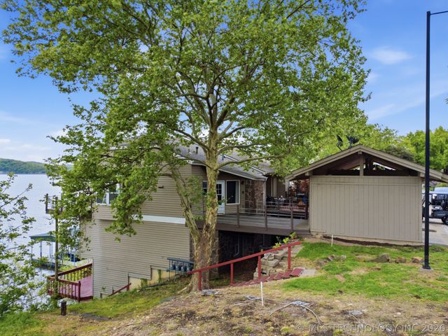 706 Villa Vista Drive, Pryor, OK 74361
