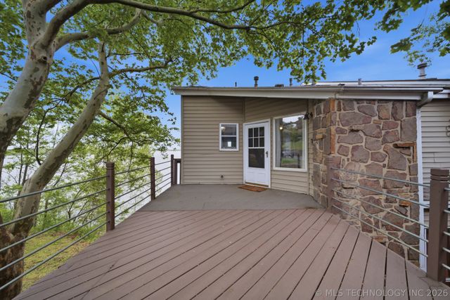 706 Villa Vista Drive, Pryor, OK 74361