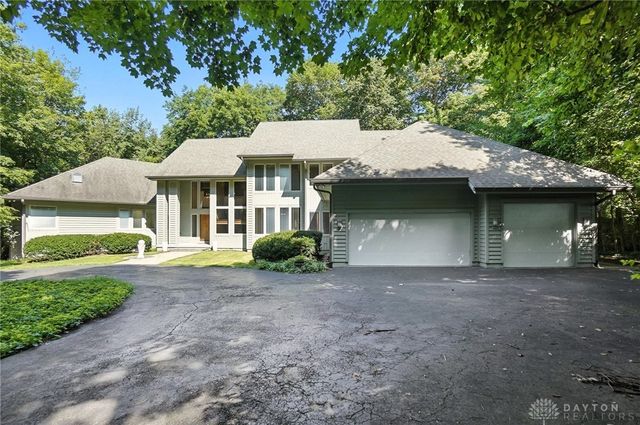1359 Soaring Heights Drive, Sugarcreek Twp, OH 45440