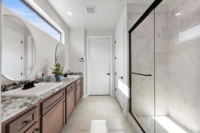 11126 Arundel Way, Bakersfield, CA 93311