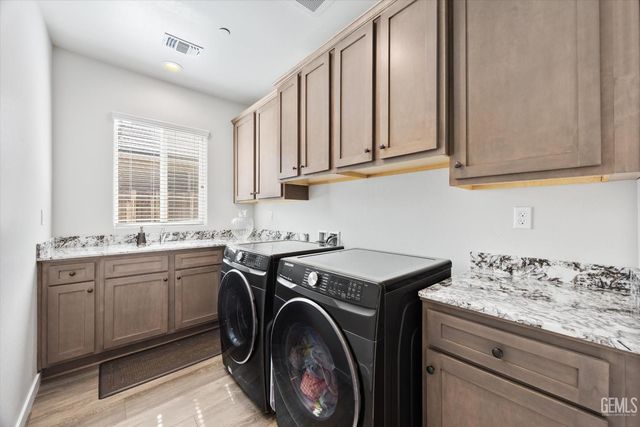 11126 Arundel Way, Bakersfield, CA 93311