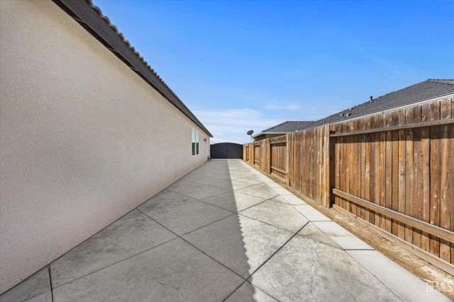 11126 Arundel Way, Bakersfield, CA 93311
