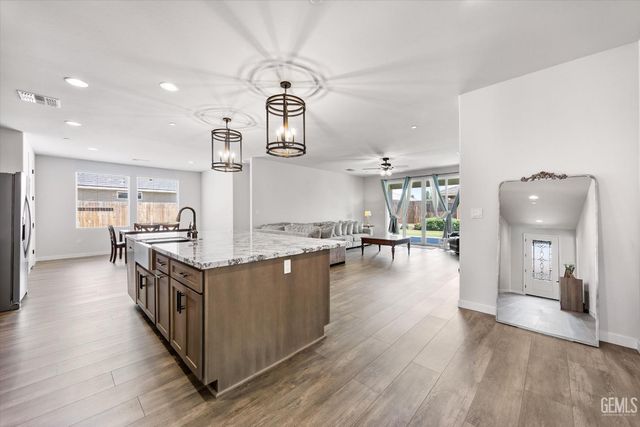 11126 Arundel Way, Bakersfield, CA 93311
