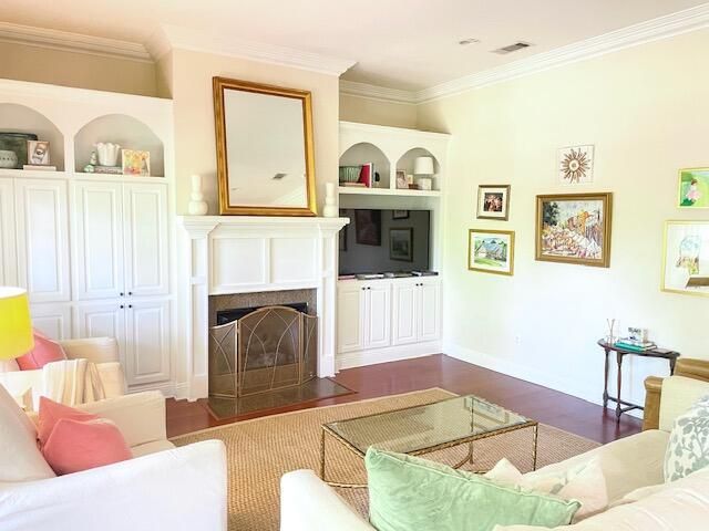 16 Woodside, Hattiesburg, MS 39402