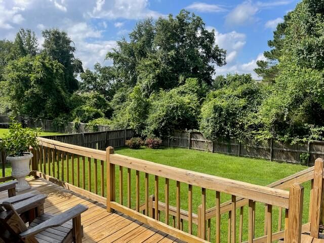 16 Woodside, Hattiesburg, MS 39402