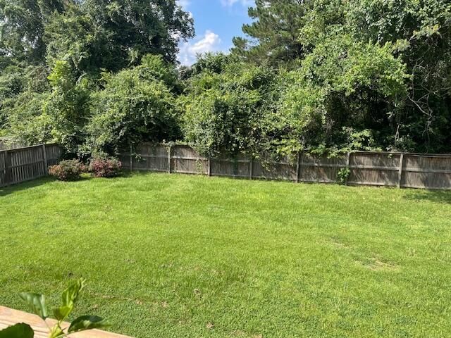 16 Woodside, Hattiesburg, MS 39402