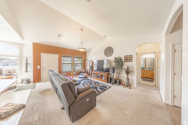 1125 W 3090 S, Syracuse, UT 84075