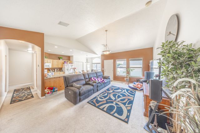1125 W 3090 S, Syracuse, UT 84075