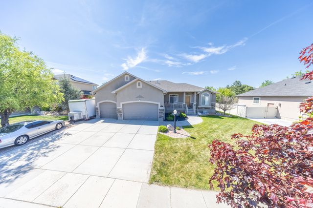 1125 W 3090 S, Syracuse, UT 84075