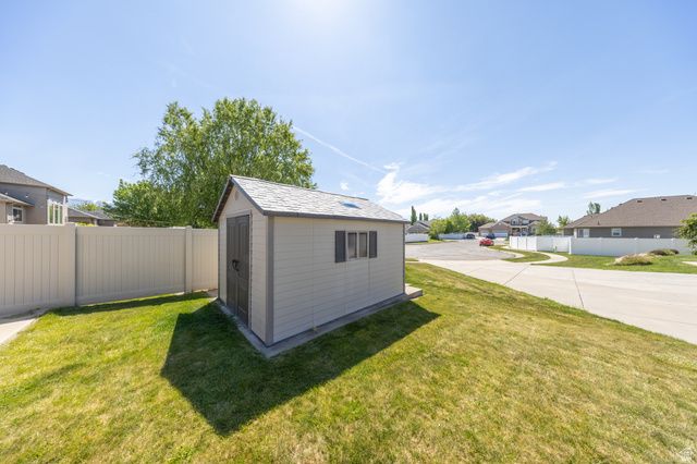 1125 W 3090 S, Syracuse, UT 84075