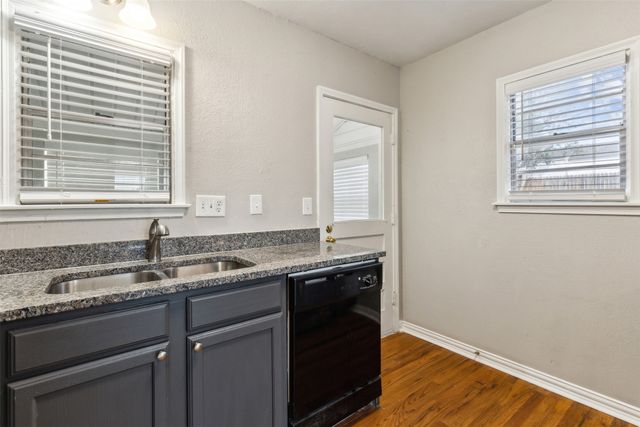 6420 Camp Bowie Boulevard, Fort Worth, TX 76116