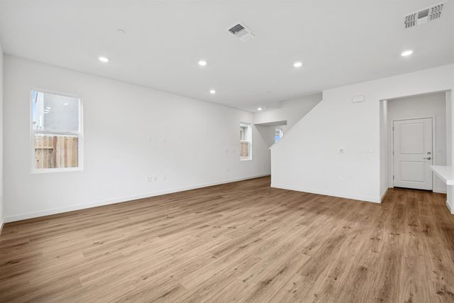 3412 Shaker Way, Sacramento, CA 95835