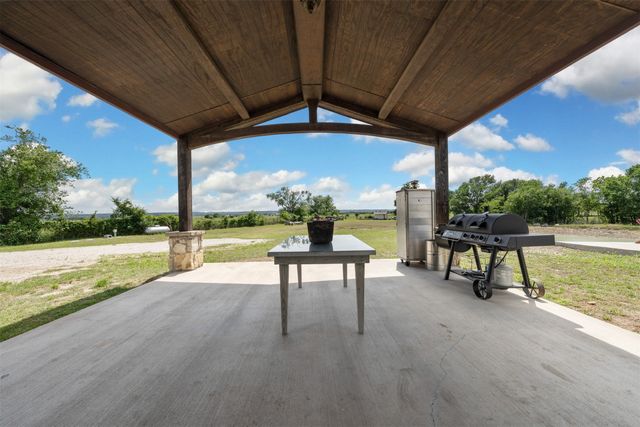 1875 Fm 2136, Clifton, TX 76634