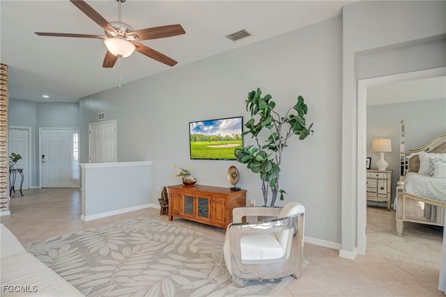 2498 Greendale PL, Cape Coral, FL 33991