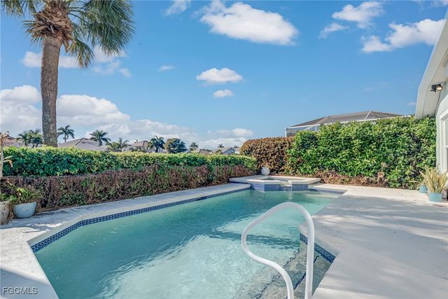 2498 Greendale PL, Cape Coral, FL 33991