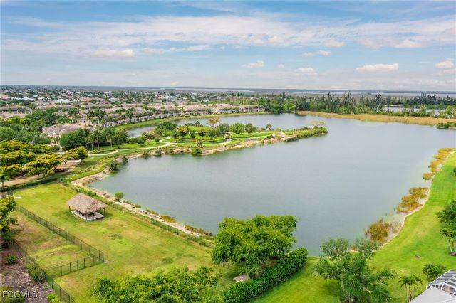 2498 Greendale PL, Cape Coral, FL 33991