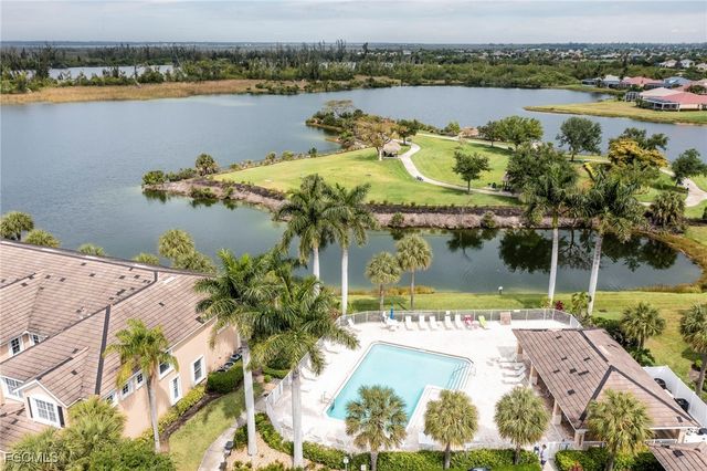 2498 Greendale PL, Cape Coral, FL 33991