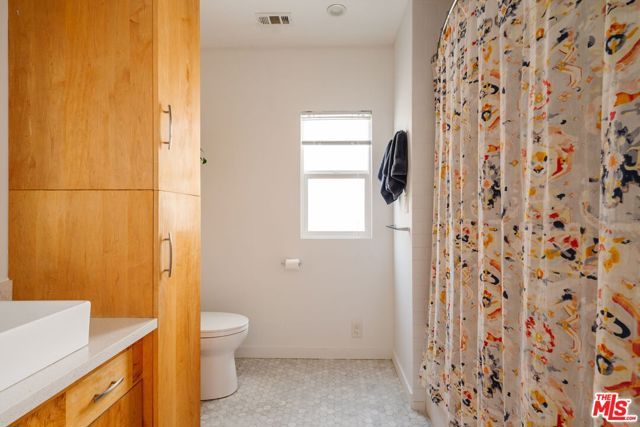 3773 S St Andrews Place, Los Angeles, CA 90018