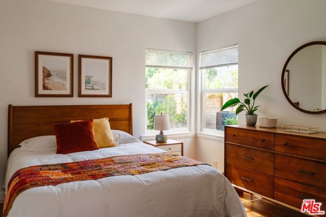 3773 S St Andrews Place, Los Angeles, CA 90018
