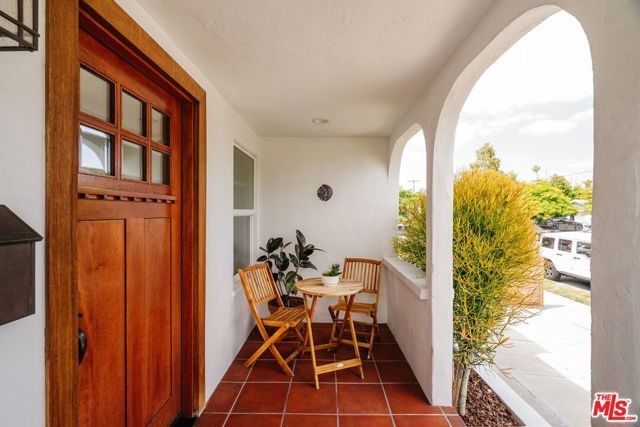 3773 S St Andrews Place, Los Angeles, CA 90018