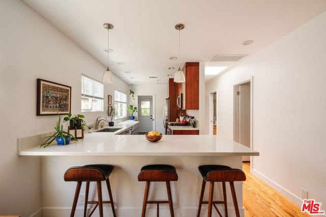 3773 S St Andrews Place, Los Angeles, CA 90018