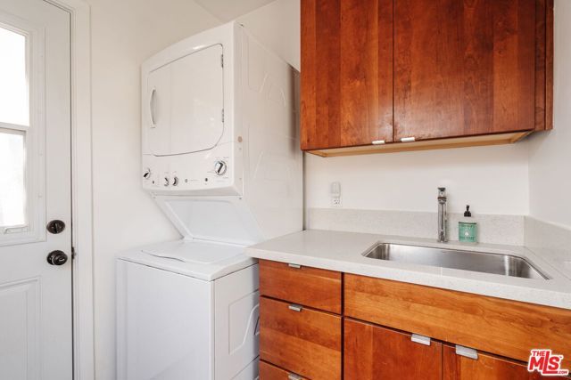 3773 S St Andrews Place, Los Angeles, CA 90018