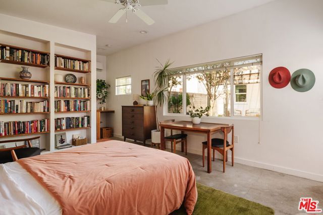 3773 S St Andrews Place, Los Angeles, CA 90018