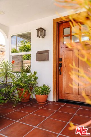 3773 S St Andrews Place, Los Angeles, CA 90018