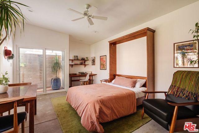 3773 S St Andrews Place, Los Angeles, CA 90018
