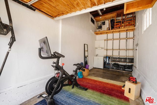 3773 S St Andrews Place, Los Angeles, CA 90018