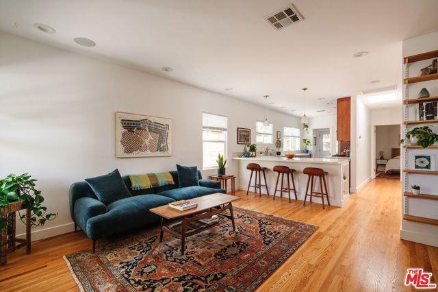 3773 S St Andrews Place, Los Angeles, CA 90018