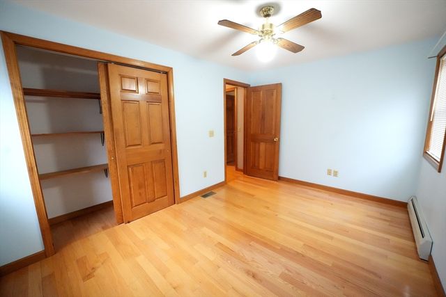 9 Knollwood Dr, Charlton, MA 01507