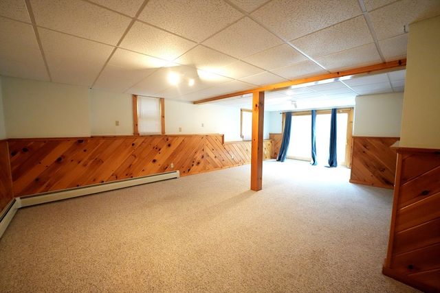 9 Knollwood Dr, Charlton, MA 01507