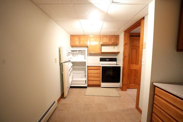 9 Knollwood Dr, Charlton, MA 01507