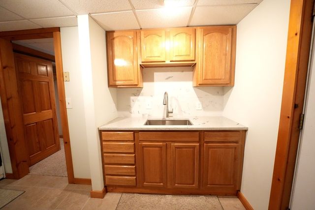 9 Knollwood Dr, Charlton, MA 01507