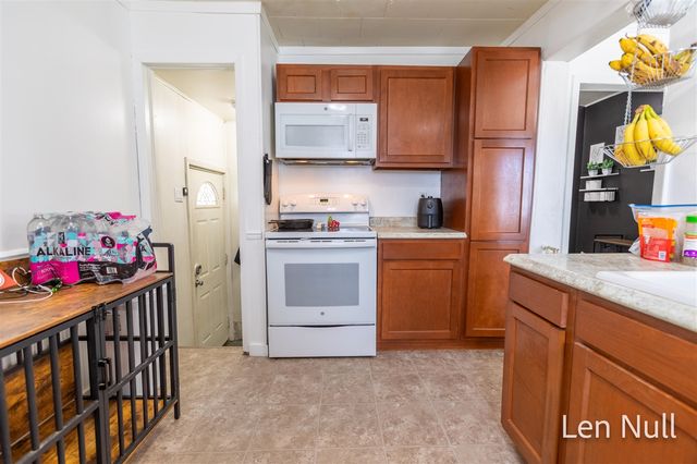 163 S York Street, Belding, MI 48809