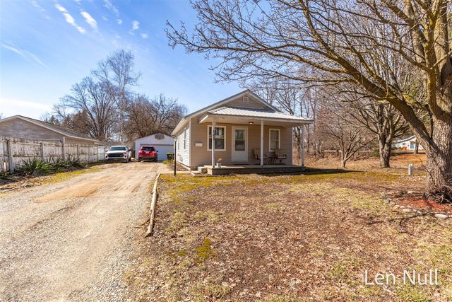 163 S York Street, Belding, MI 48809