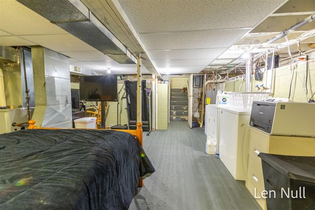 163 S York Street, Belding, MI 48809