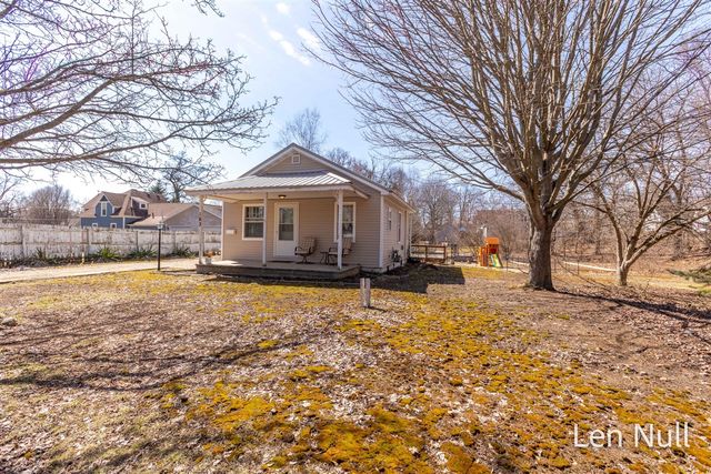 163 S York Street, Belding, MI 48809