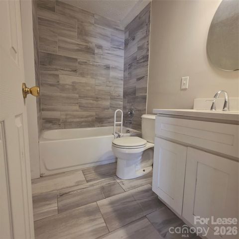 924 Holland Avenue, Charlotte, NC 28206