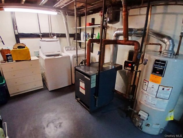 206 Arlington Street, Mineola, NY 11501