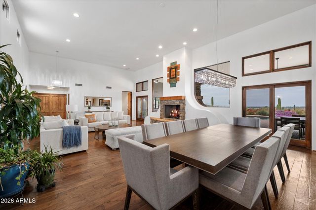 7306 N BROOKVIEW Way, Paradise Valley, AZ 85253