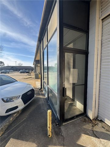 201 S 20th Street 14 & 15, Rogers, AR 72758