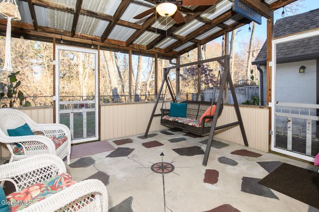 41 Crescent Drive, Albany, NY 12208