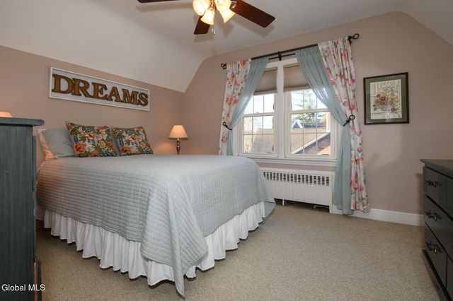 41 Crescent Drive, Albany, NY 12208