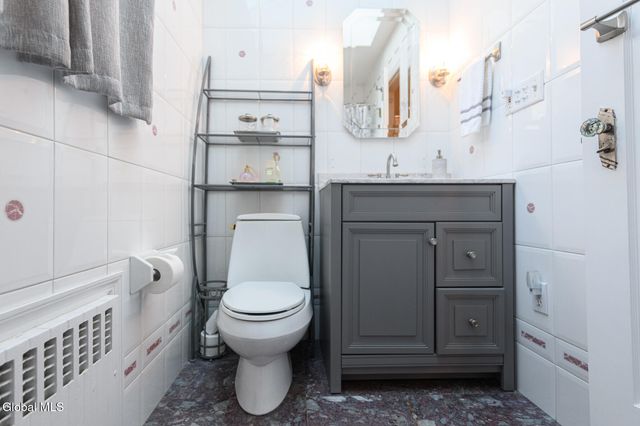 41 Crescent Drive, Albany, NY 12208