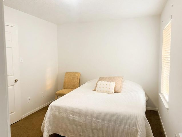 15922 Cutten Road, Houston, TX 77070